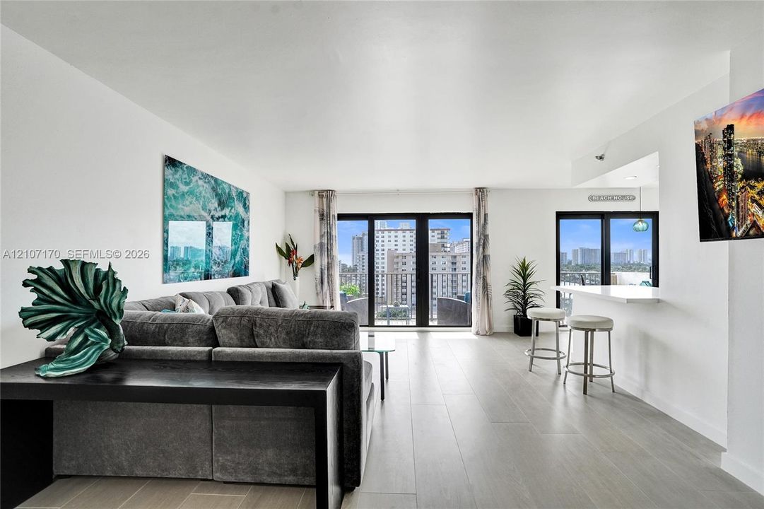 For Rent: $6,000 (2 beds, 2 baths, 1570 Square Feet)