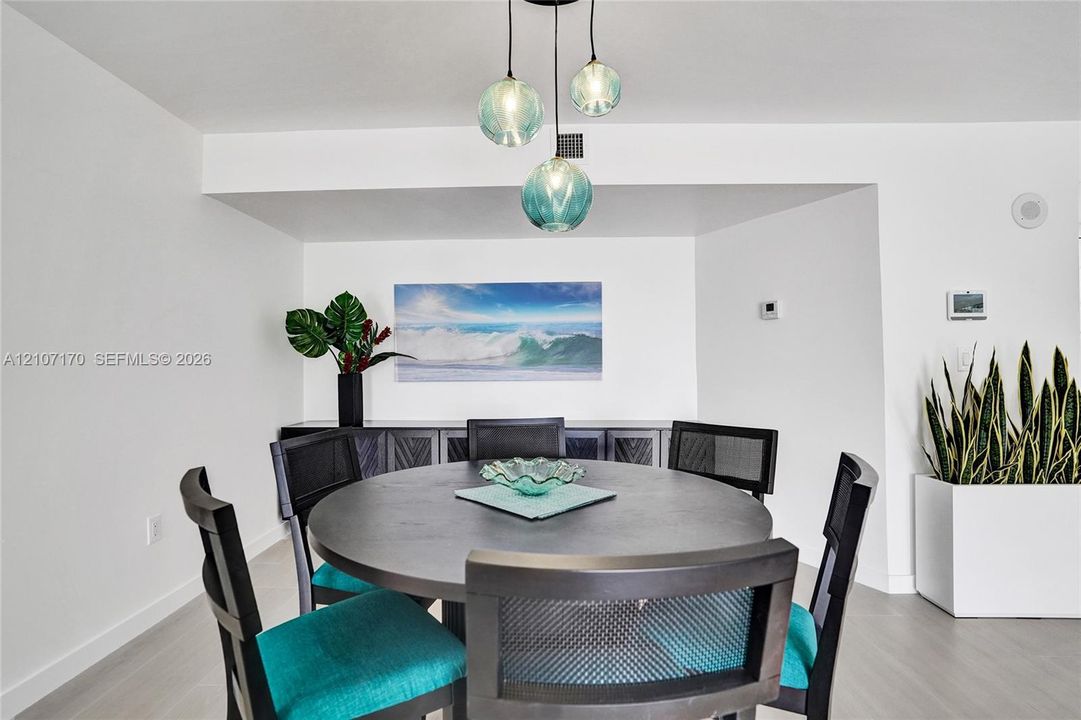 For Rent: $6,000 (2 beds, 2 baths, 1570 Square Feet)