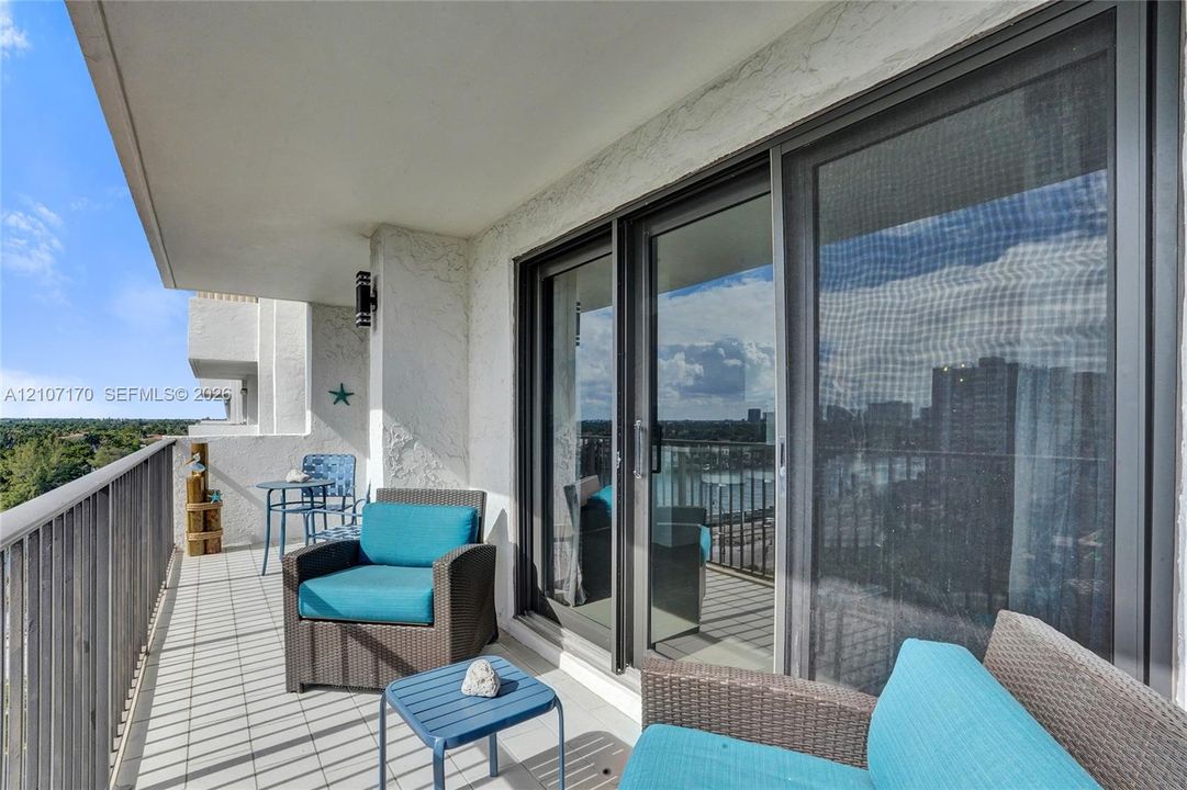 For Rent: $6,000 (2 beds, 2 baths, 1570 Square Feet)