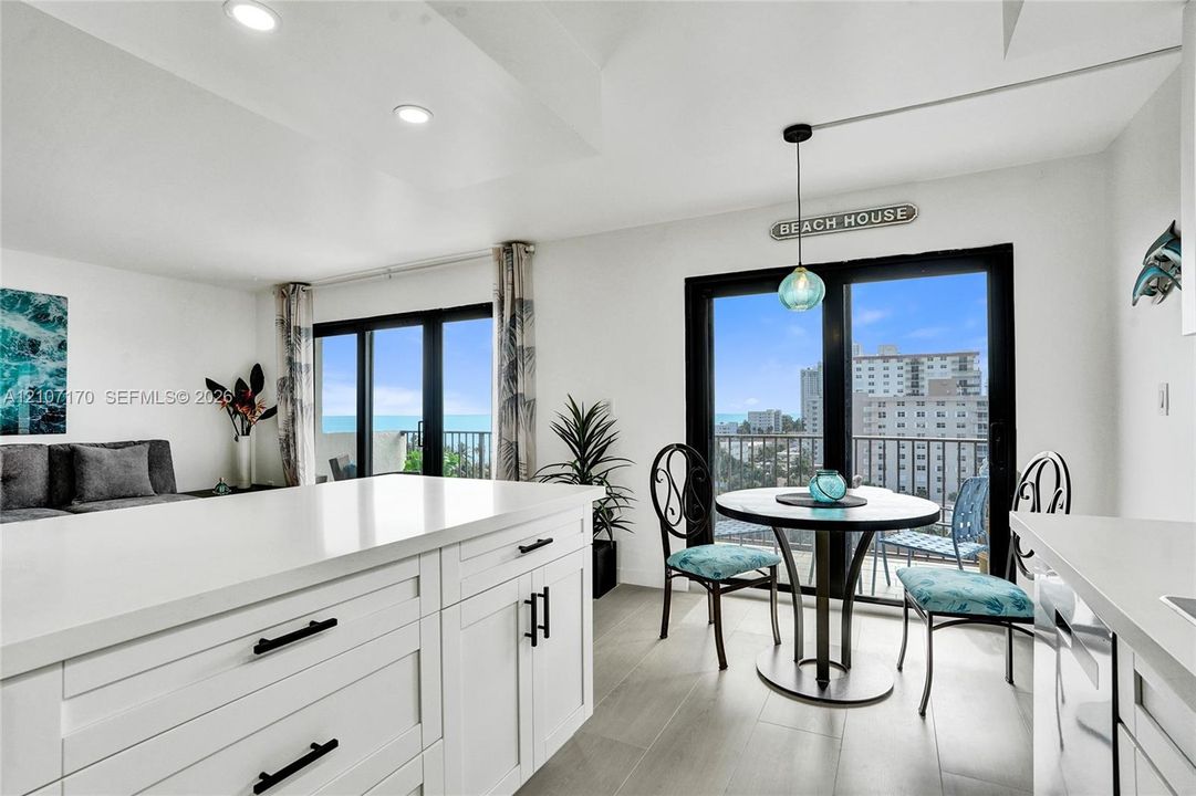 For Rent: $6,000 (2 beds, 2 baths, 1570 Square Feet)