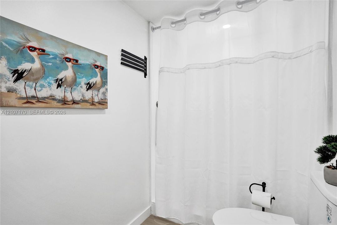 For Rent: $6,000 (2 beds, 2 baths, 1570 Square Feet)