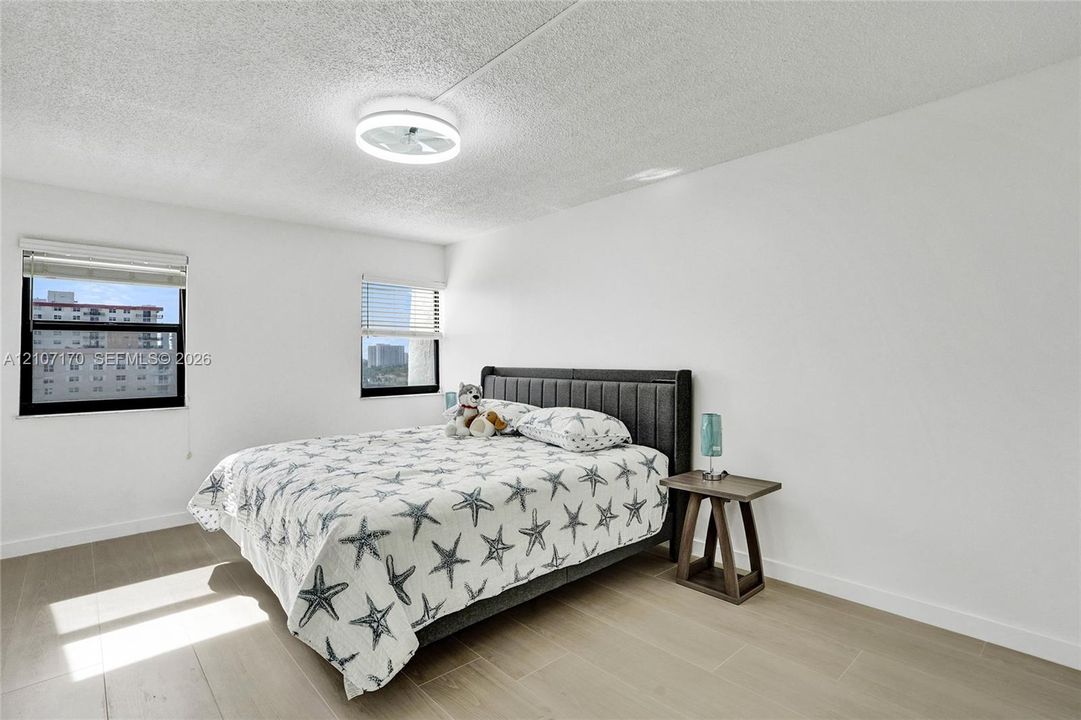 For Rent: $6,000 (2 beds, 2 baths, 1570 Square Feet)