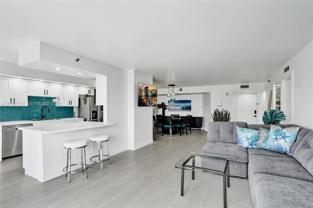 For Rent: $6,000 (2 beds, 2 baths, 1570 Square Feet)
