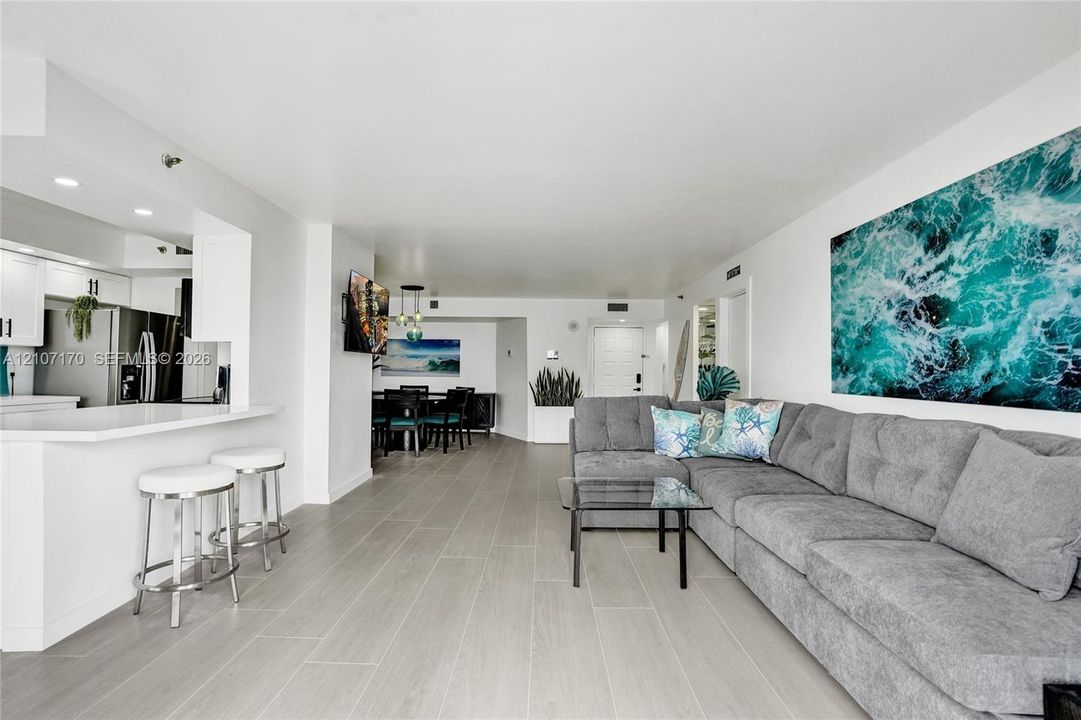For Rent: $6,000 (2 beds, 2 baths, 1570 Square Feet)