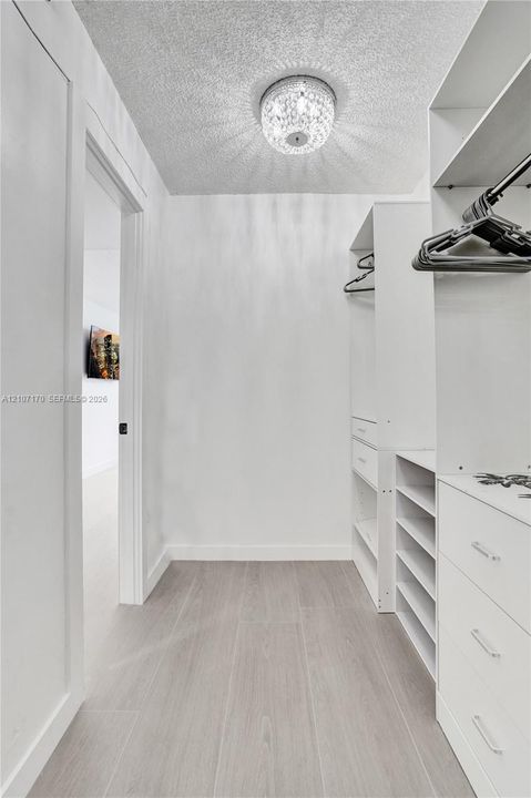 For Rent: $6,000 (2 beds, 2 baths, 1570 Square Feet)