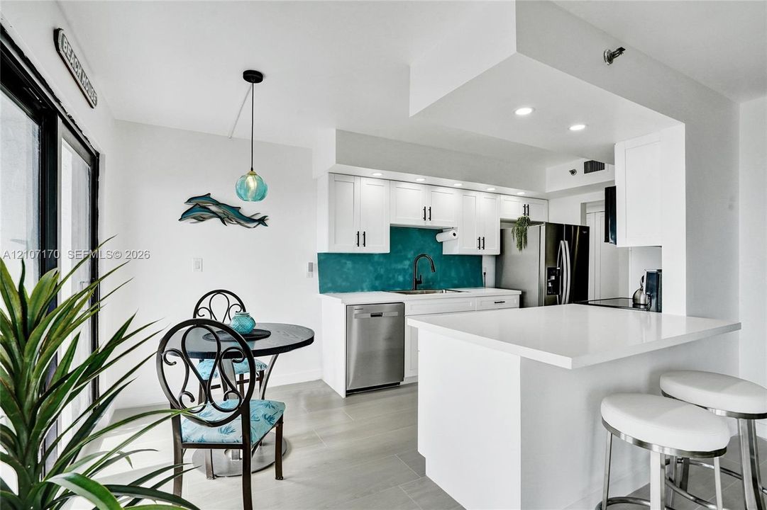 For Rent: $6,000 (2 beds, 2 baths, 1570 Square Feet)