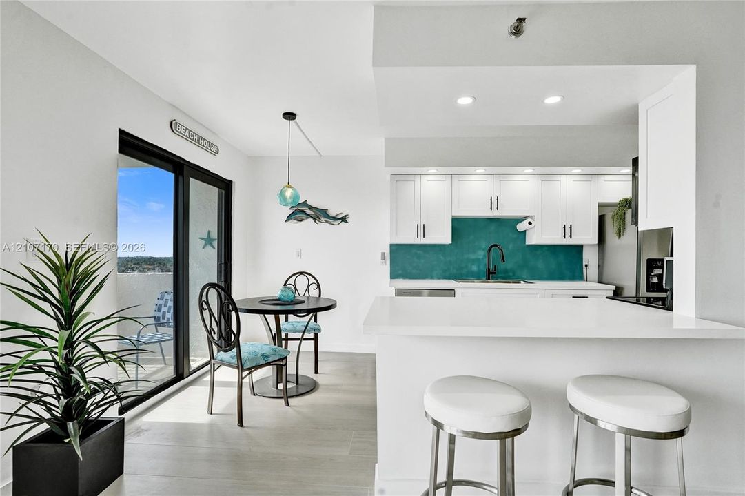 For Rent: $6,000 (2 beds, 2 baths, 1570 Square Feet)