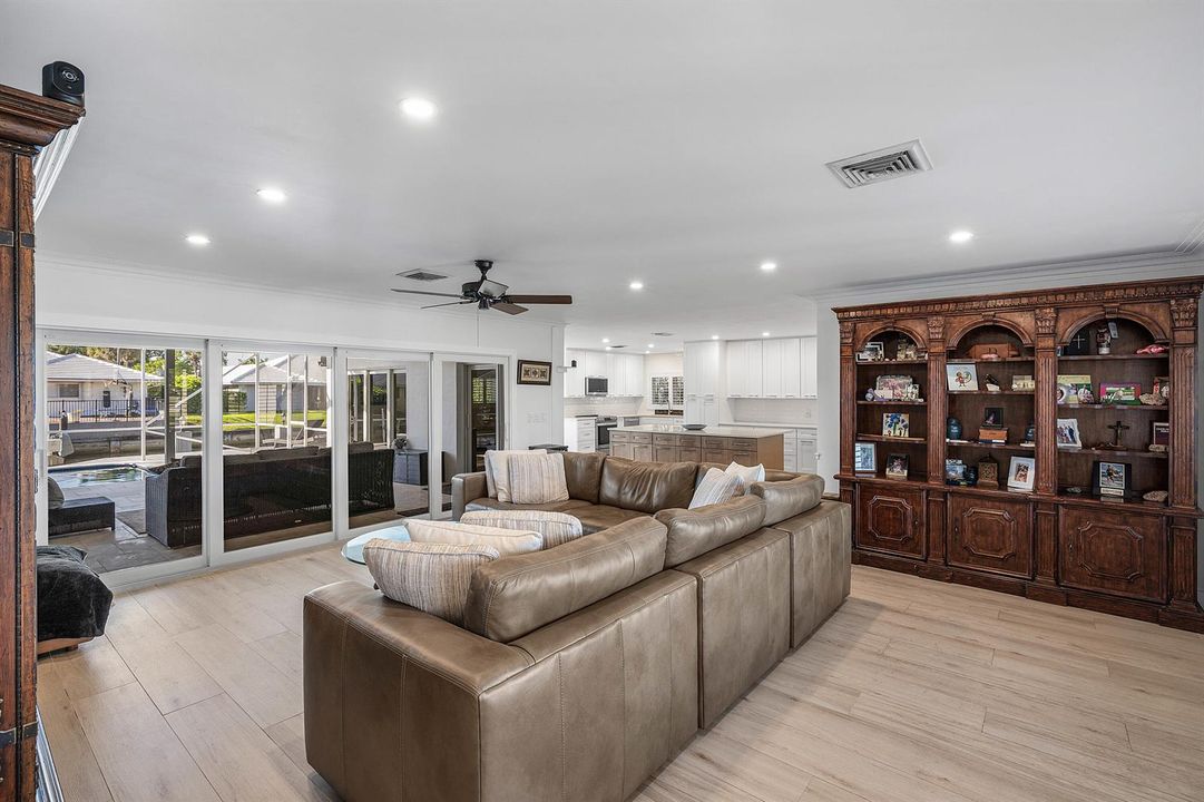 008-744PeachtreeLane-BocaRaton-FL-33486-
