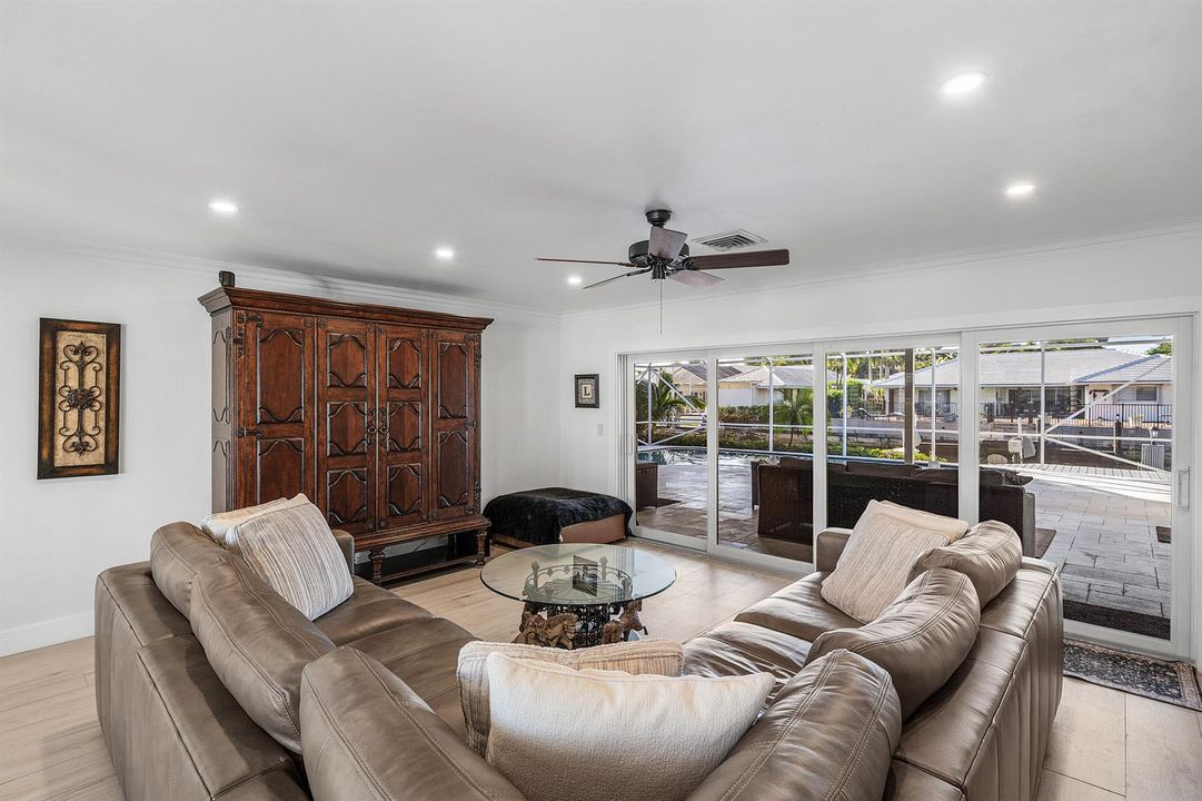 011-744PeachtreeLane-BocaRaton-FL-33486-