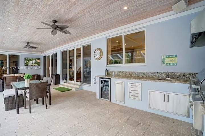 En Renta: $25,000 (8 camas, 6 baños, 4588 Pies cuadrados)