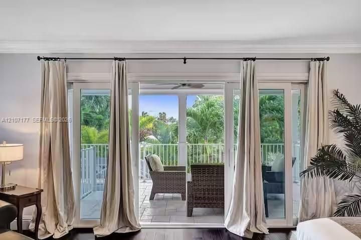 En Renta: $25,000 (8 camas, 6 baños, 4588 Pies cuadrados)
