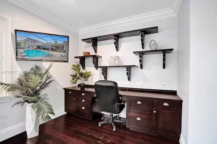En Renta: $25,000 (8 camas, 6 baños, 4588 Pies cuadrados)