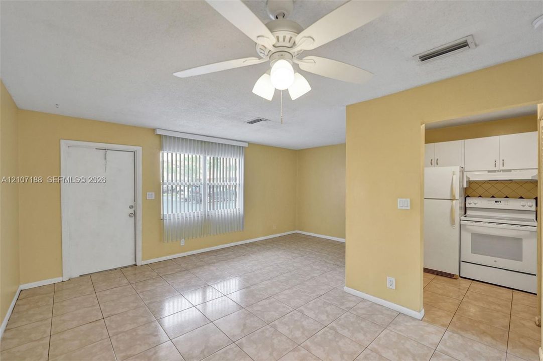 For Rent: $1,600 (1 beds, 1 baths, 8519 Square Feet)