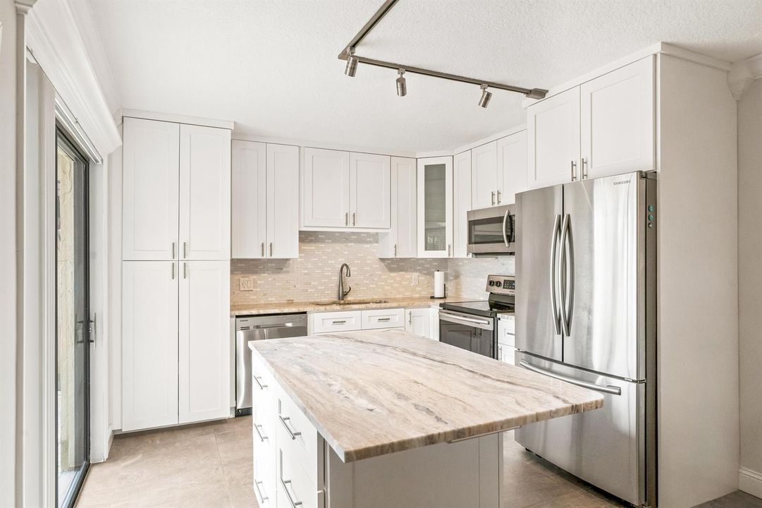 1166 6th Avenue - 15B-081