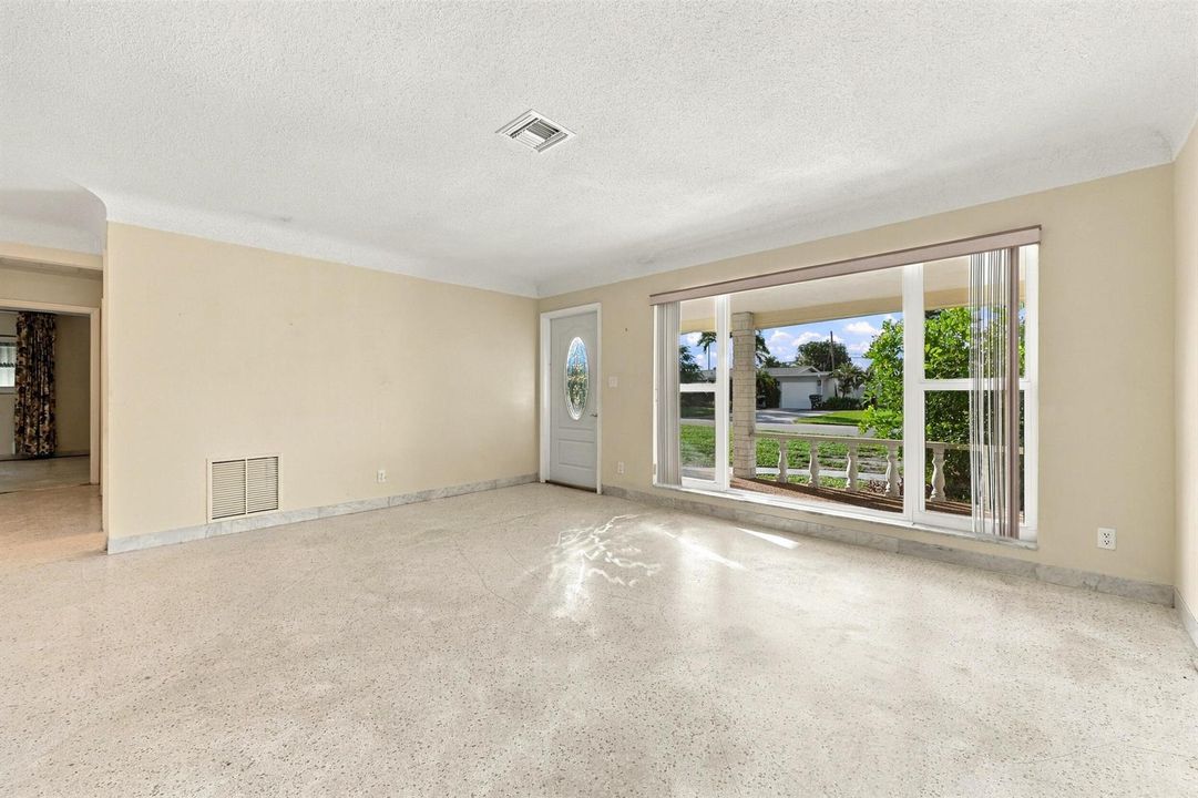 Hurricane Impact Bay Window