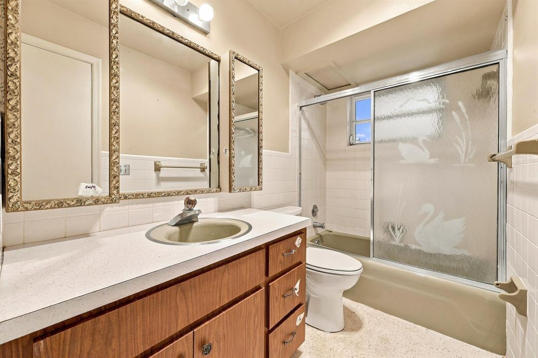Primary Ensuite Bathroom