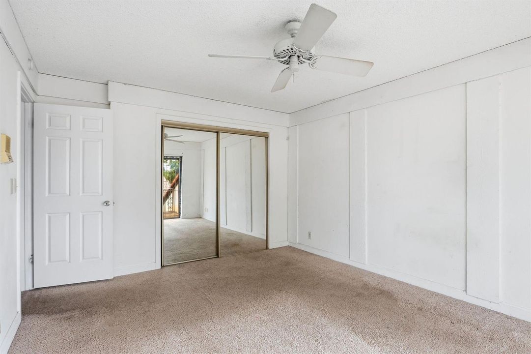 6850 Tiburon Dr