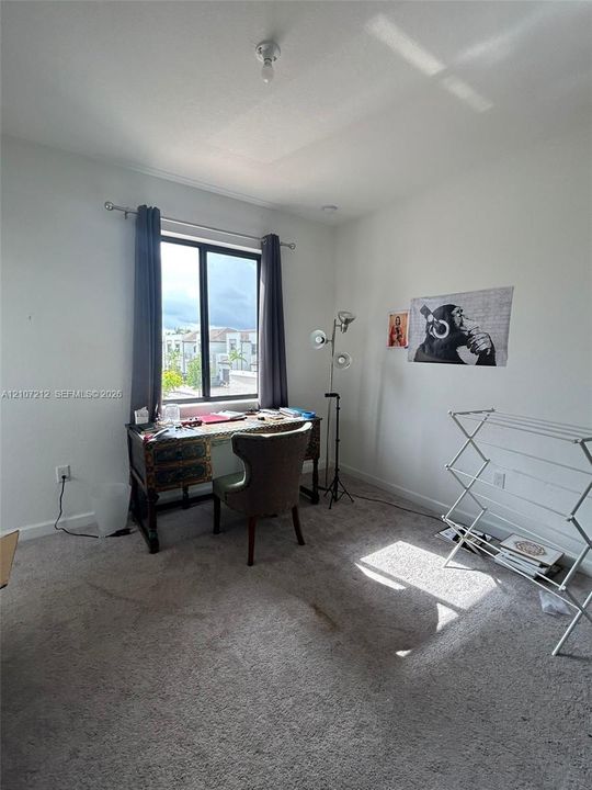 En Venta: $460,000 (3 camas, 3 baños, 1320 Pies cuadrados)