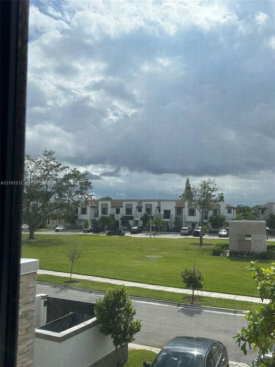 En Venta: $460,000 (3 camas, 3 baños, 1320 Pies cuadrados)