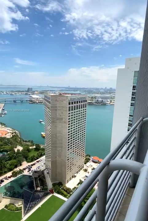 En Venta: $650,000 (2 camas, 2 baños, 1105 Pies cuadrados)