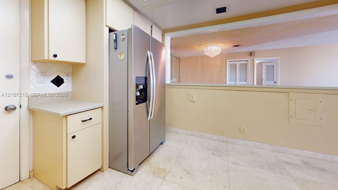 На продажу: $749,999 (2 спален, 2 ванн, 1500 Квадратных фут)