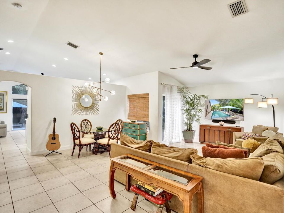 6214 Sand Hills Cir - 11