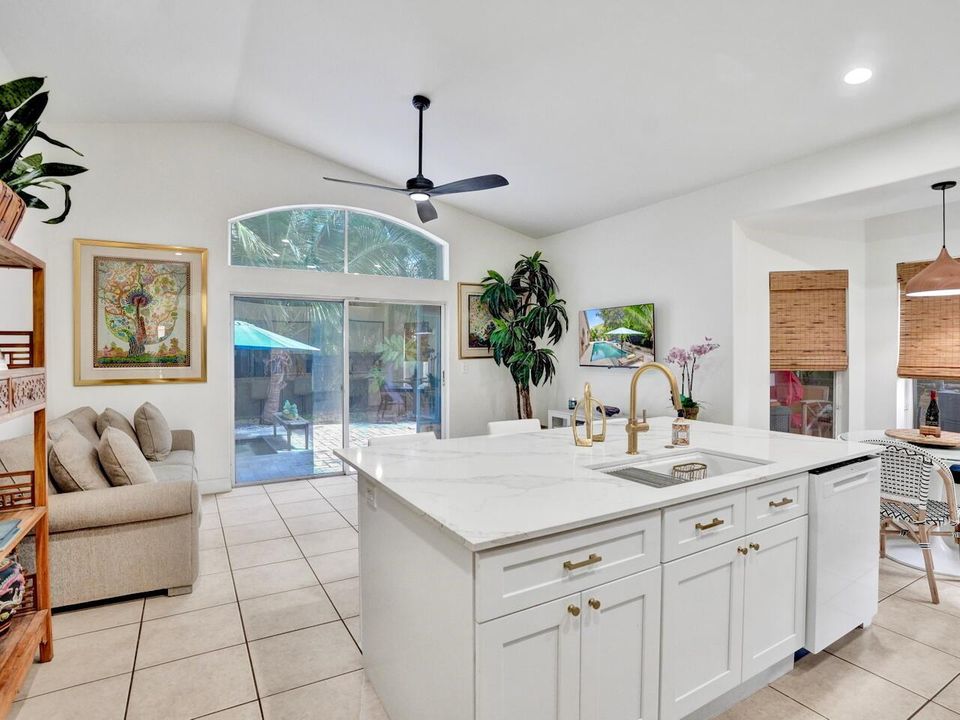 6214 Sand Hills Cir - 23