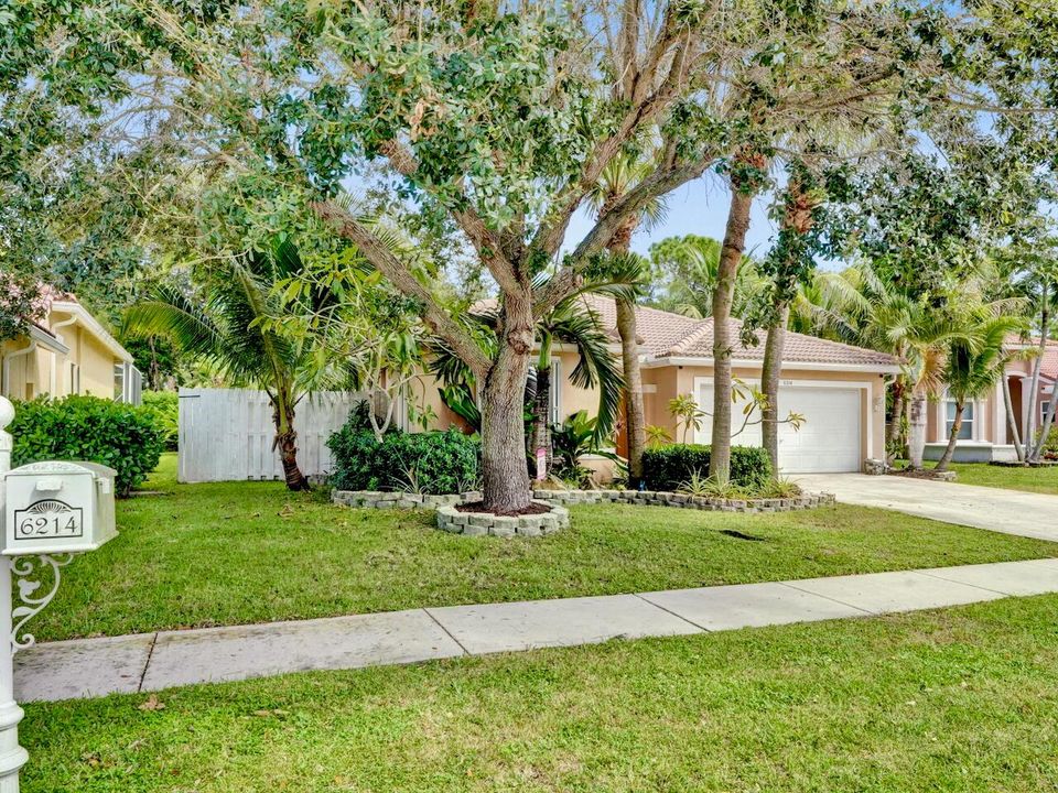 6214 Sand Hills Cir - 41