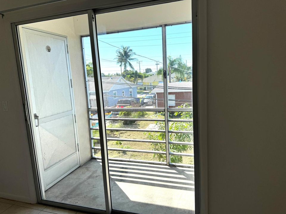 410 W Palm For Rent 10