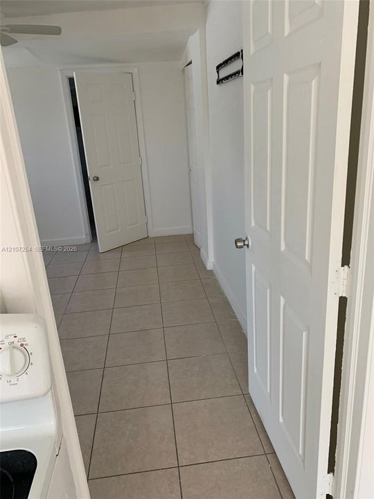For Rent: $1,700 (1 beds, 1 baths, 2222 Square Feet)