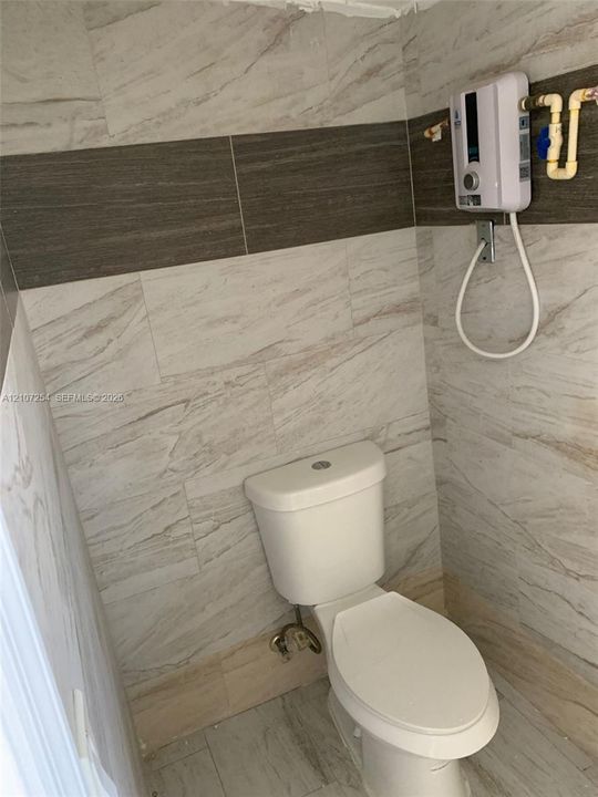 For Rent: $1,700 (1 beds, 1 baths, 2222 Square Feet)