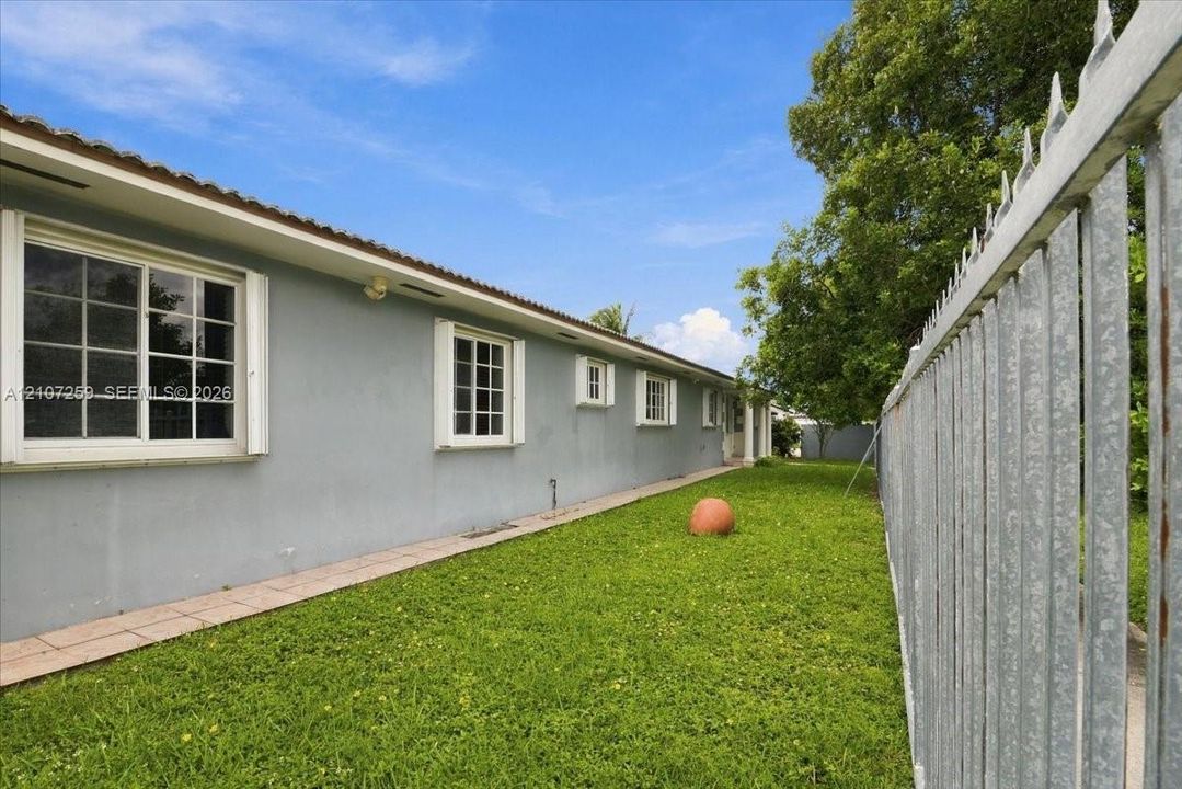 En Venta: $949,995 (0 camas, 0 baños, 2984 Pies cuadrados)
