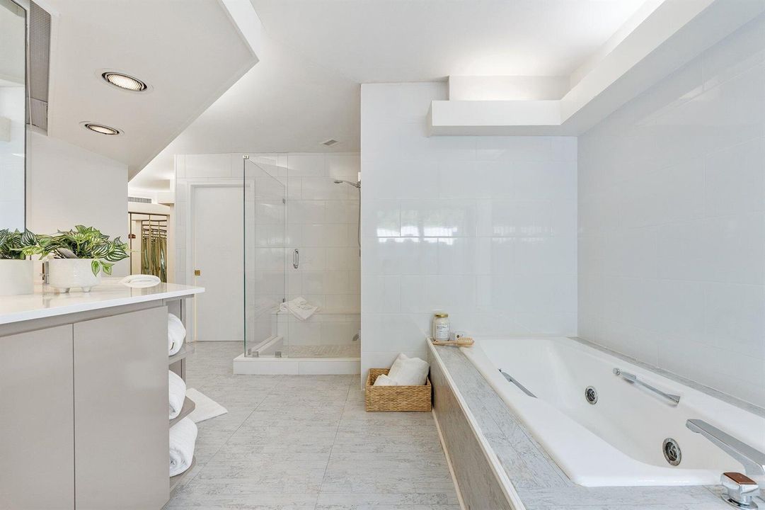 3241 NE 56th Ct_036
