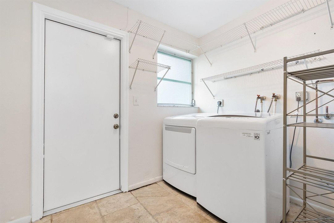 3241 NE 56th Ct_026