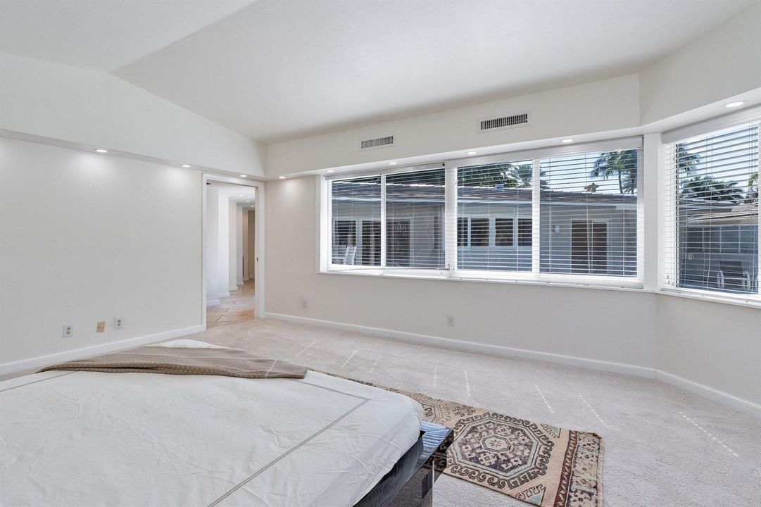3241 NE 56th Ct_031
