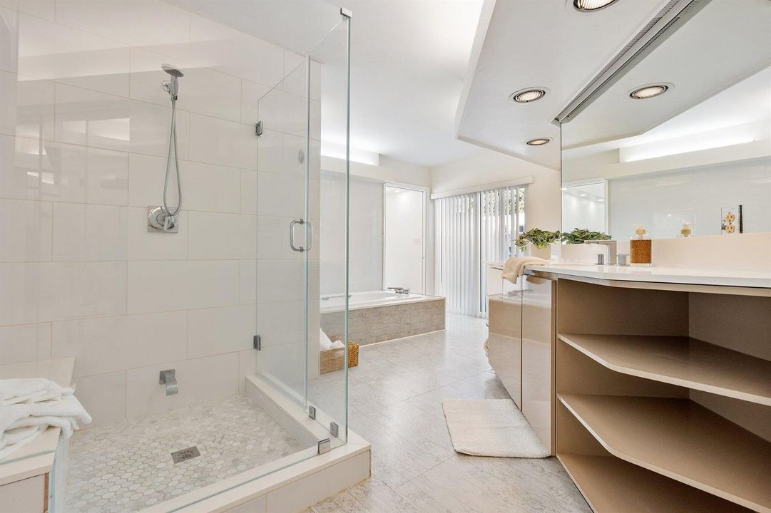 3241 NE 56th Ct_034