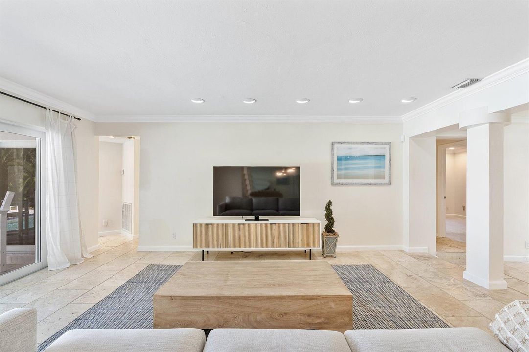 3241 NE 56th Ct_012