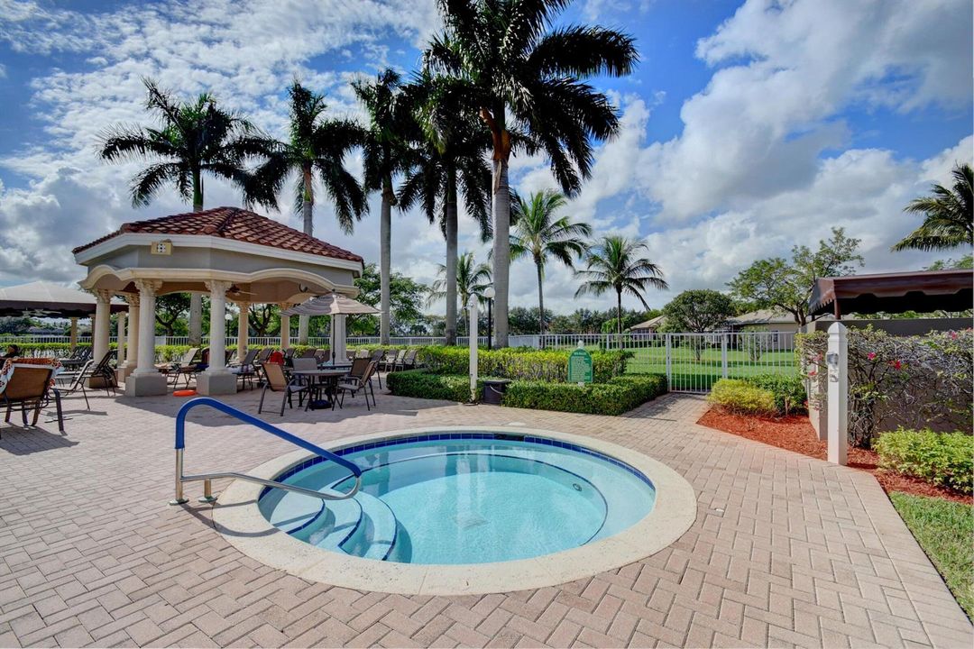 Villaggio outdoor Hottub