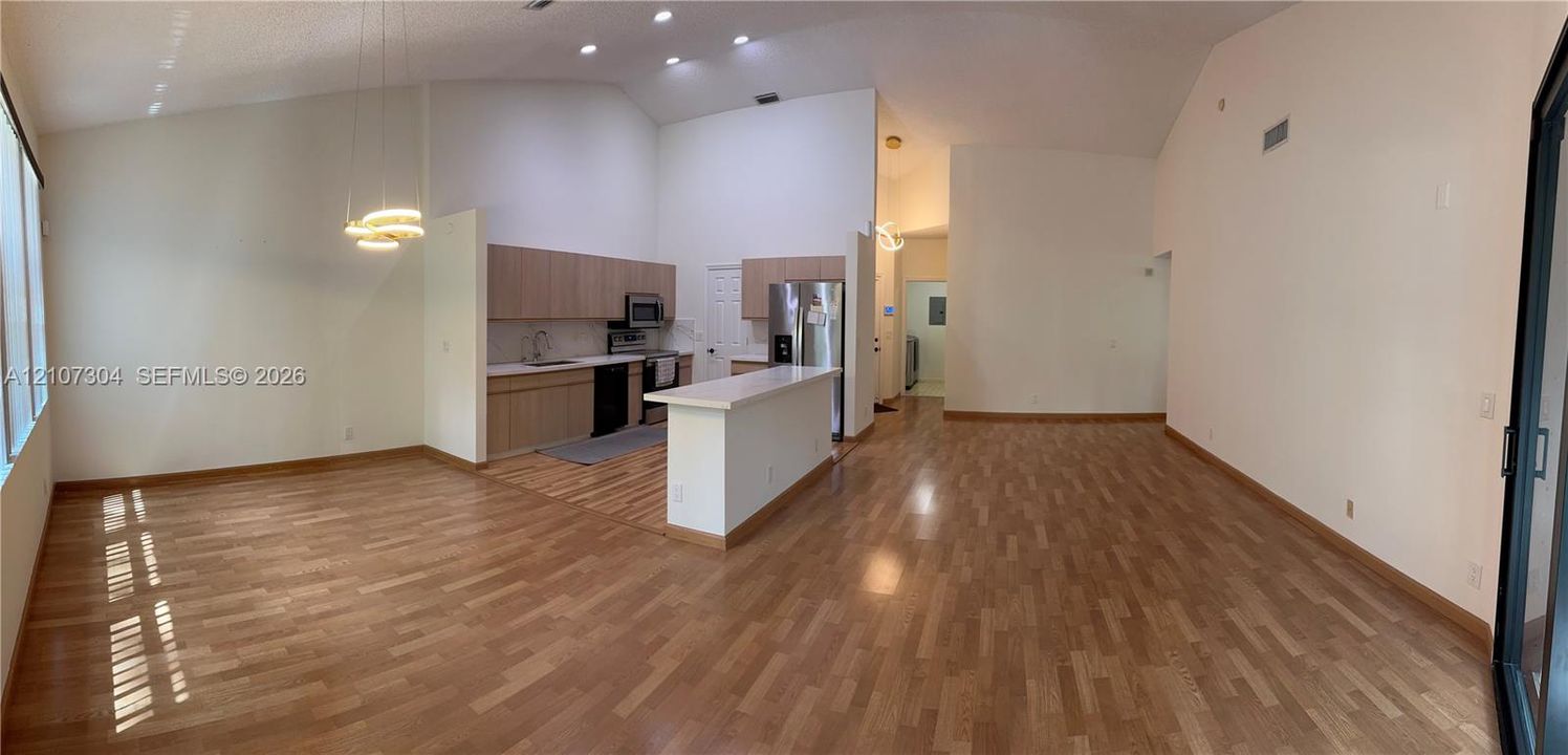 For Rent: $3,500 (3 beds, 2 baths, 1747 Square Feet)