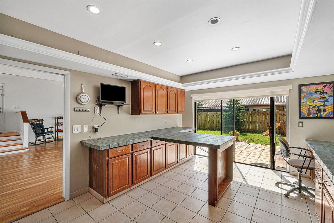 2810 SAND PINES CT.