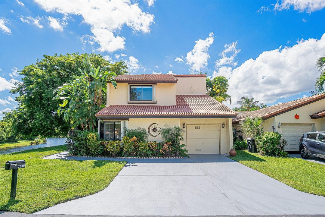 2810 SAND PINES CT.
