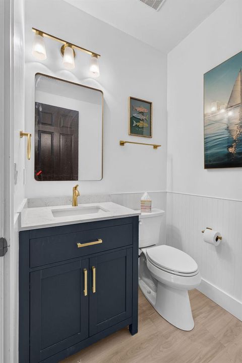 1/2 Bath