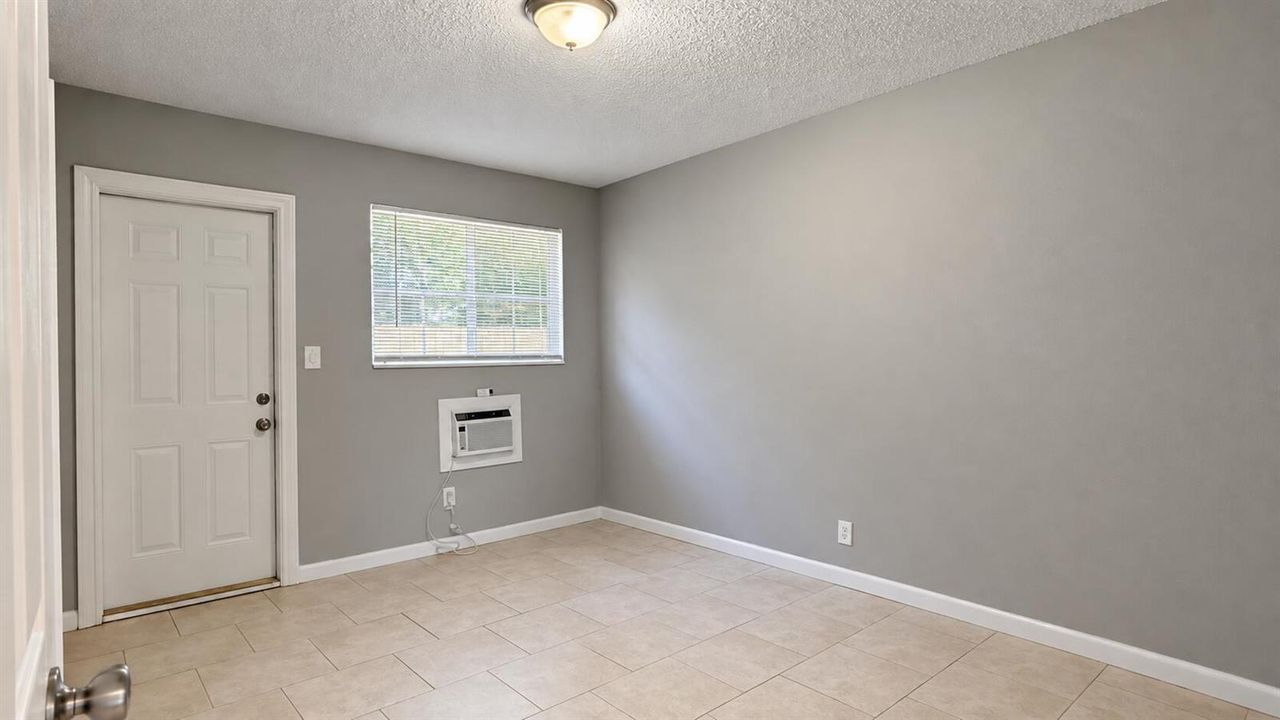 Bedroom #1