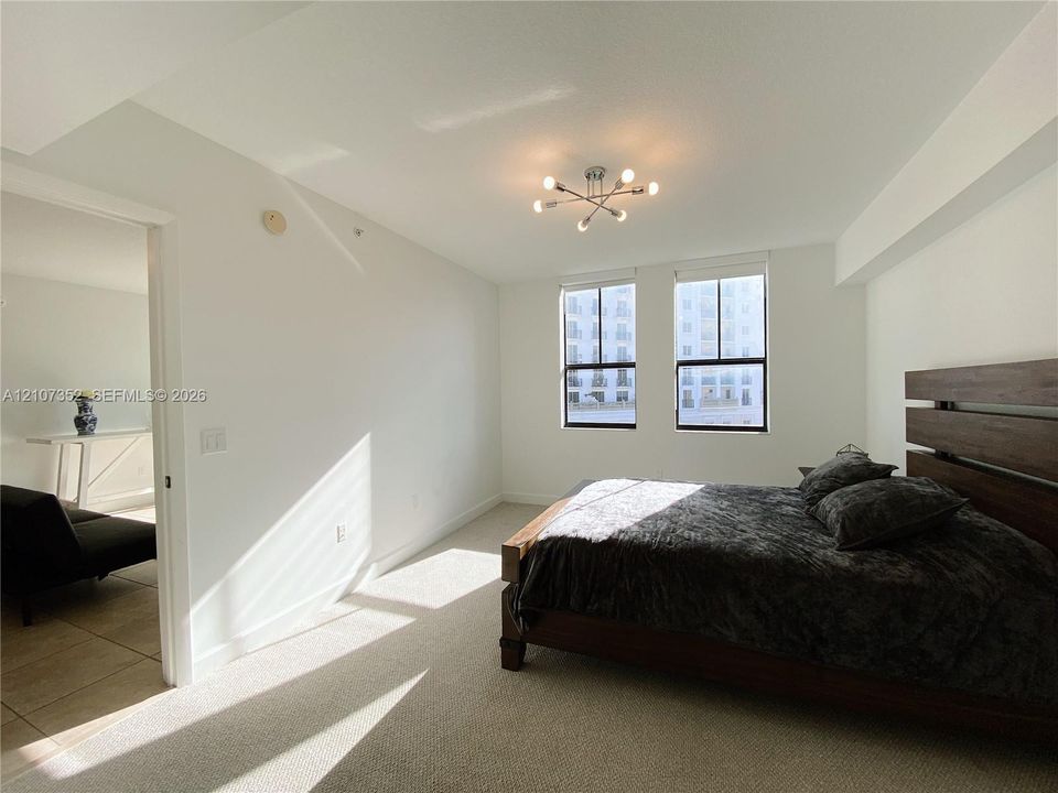 В аренду: $4,300 (2 спален, 2 ванн, 1189 Квадратных фут)