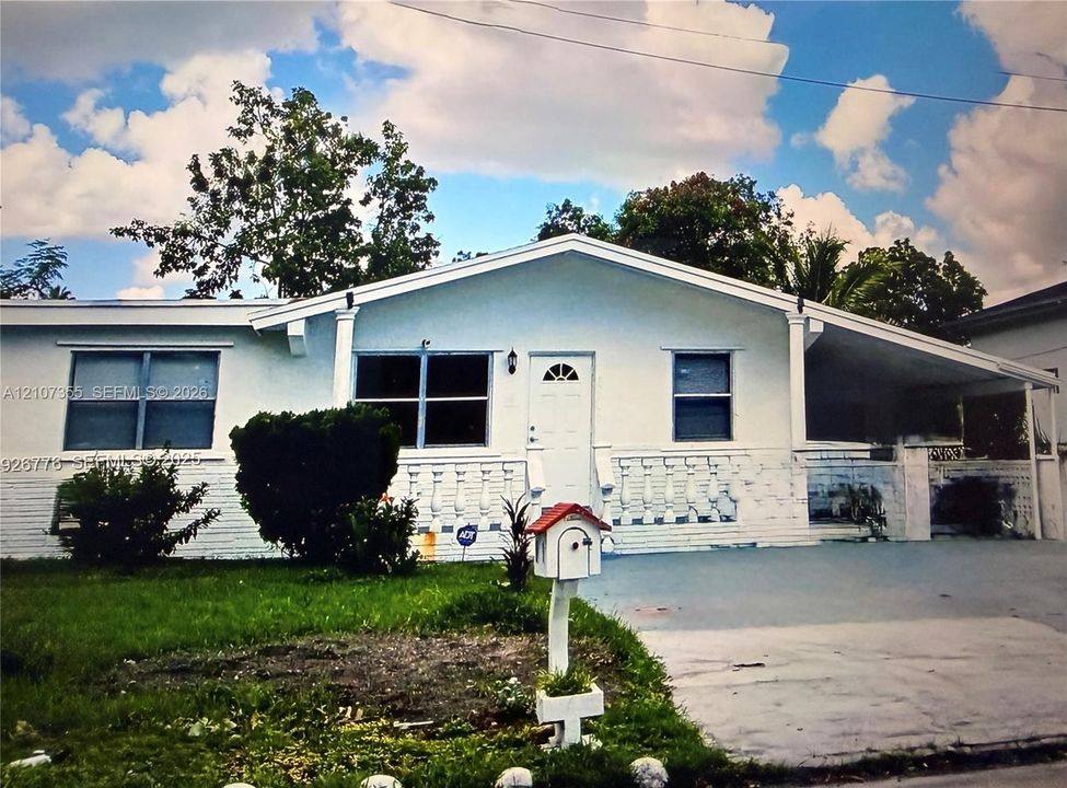 En Venta: $495,000 (4 camas, 2 baños, 1308 Pies cuadrados)