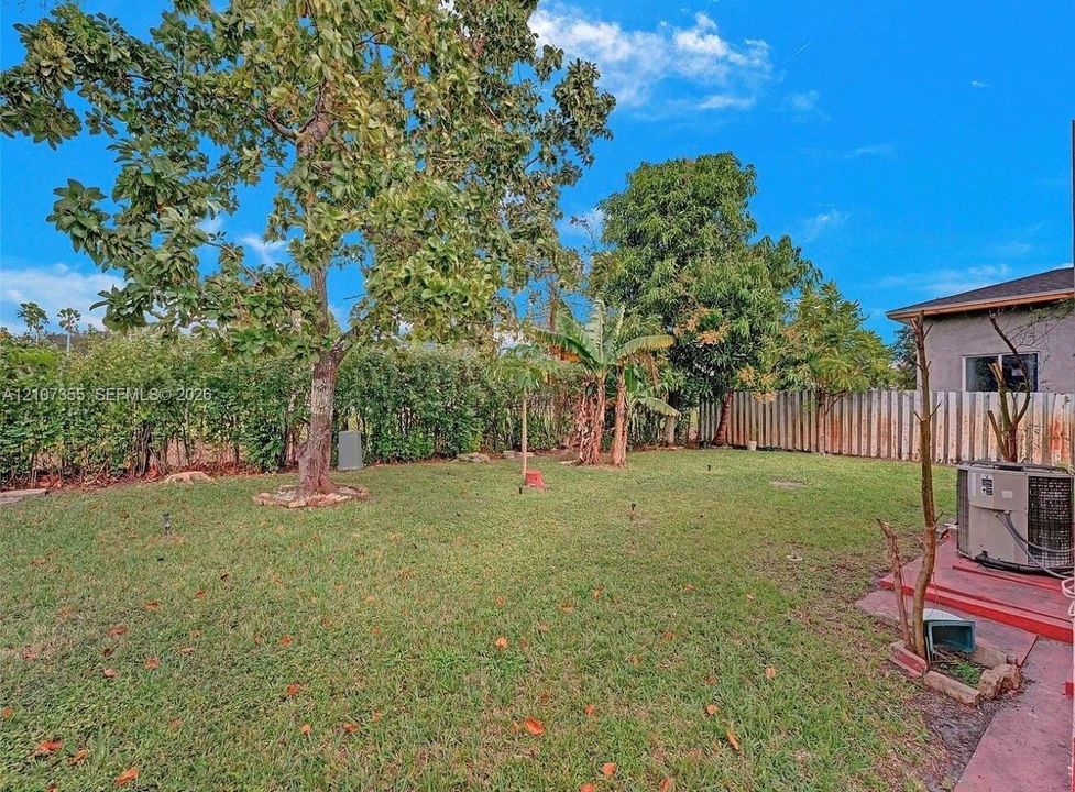 En Venta: $495,000 (4 camas, 2 baños, 1308 Pies cuadrados)