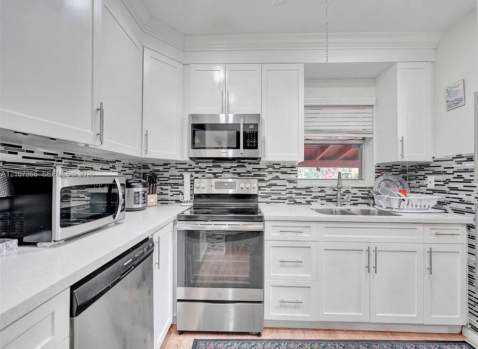 En Venta: $495,000 (4 camas, 2 baños, 1308 Pies cuadrados)