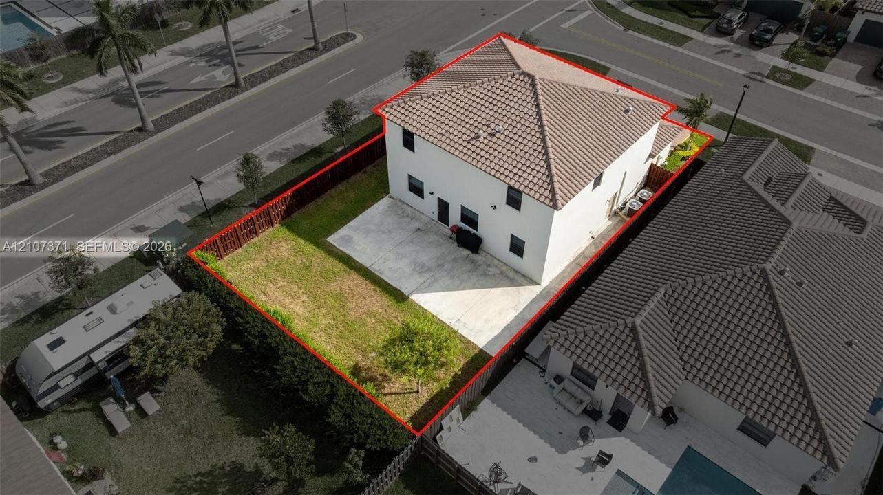 На продажу: $690,000 (5 спален, 3 ванн, 2640 Квадратных фут)