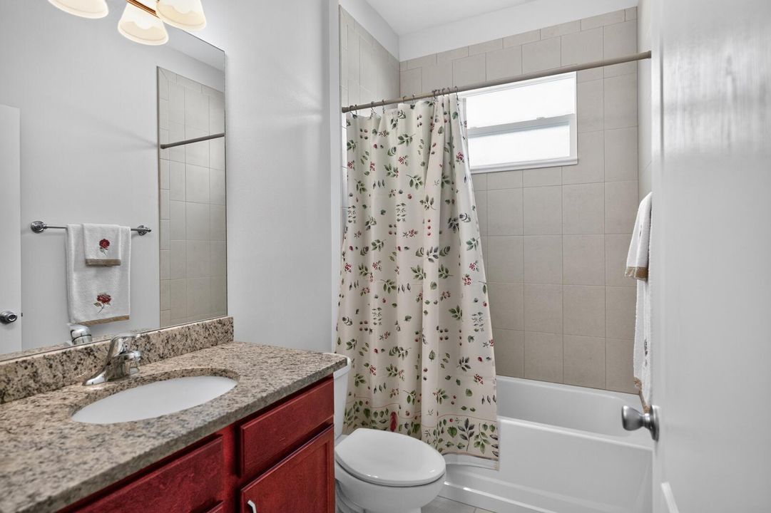 727 Honeybell Ct SW-32