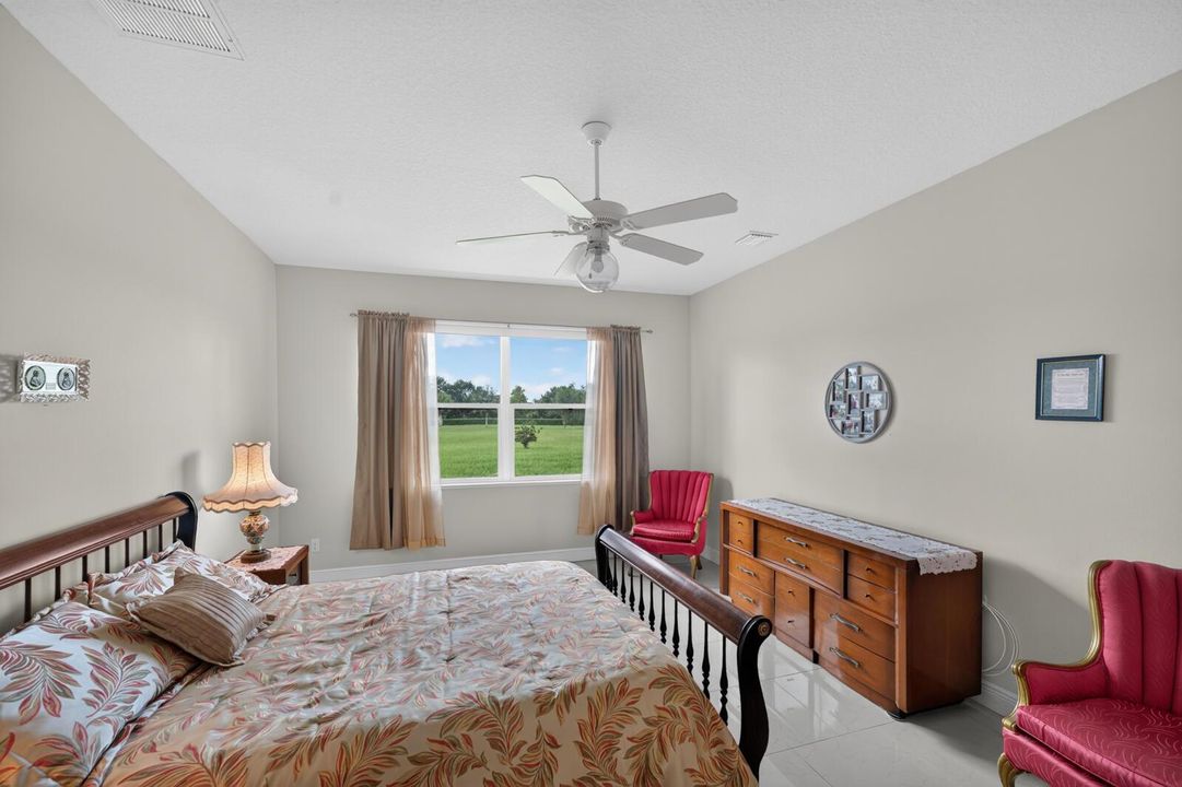 727 Honeybell Ct SW-25